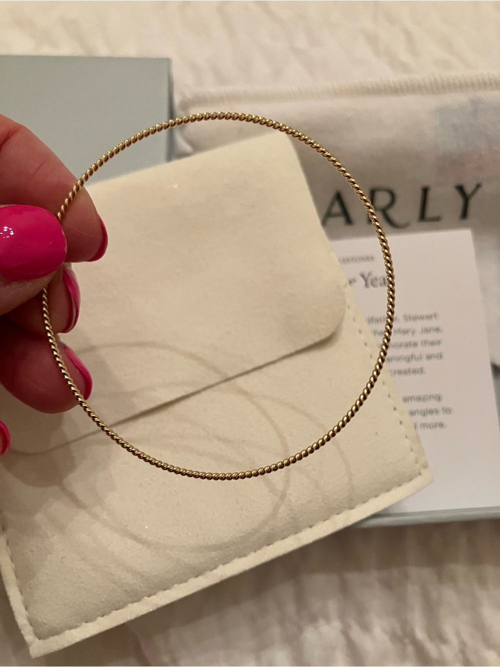 Genuine Yearly Co Thin Twist Bangle - Picture 7 of 7